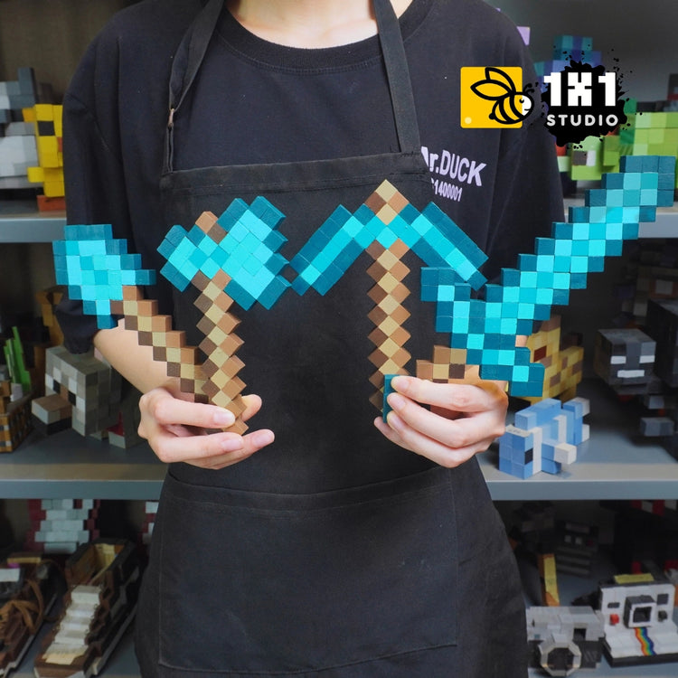 Minecraft Mini Diamond & Nether Equipment (DIY Kit) ) - Paint and Build 4 Tool