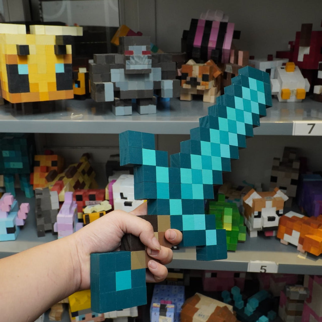 Model Minecraft Wooden Diamond Sword (With Large Stand)